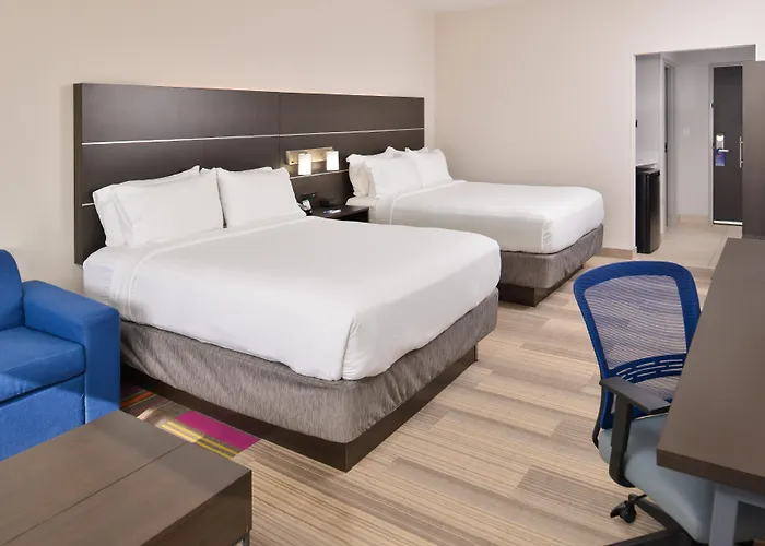 Holiday Inn Express & Suites - Kansas City - Lee\'S Summit By Ihg