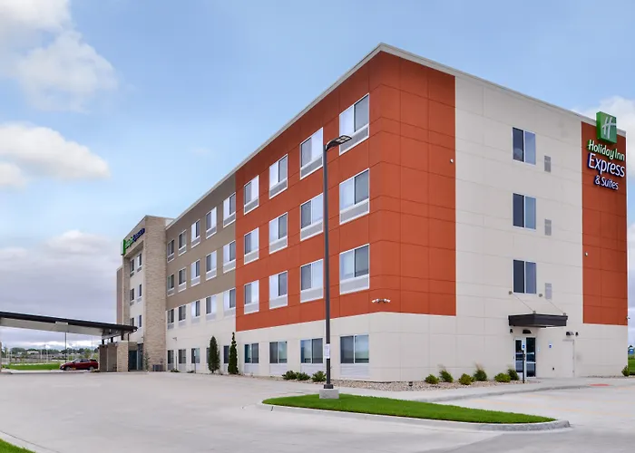 Holiday Inn Express & Suites - Kansas City - Lee\'S Summit By Ihg