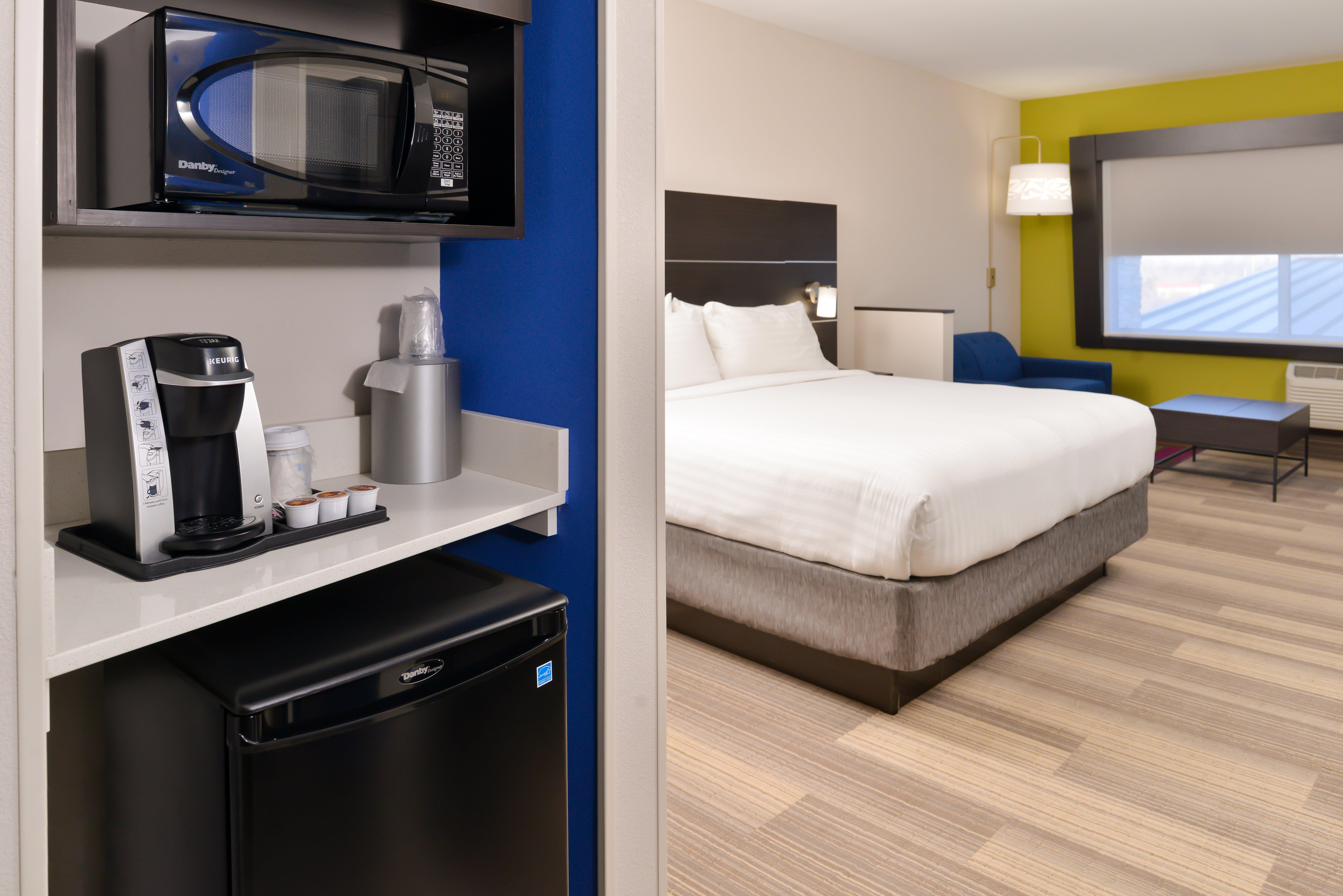 Express & - Kansas - By Ihg