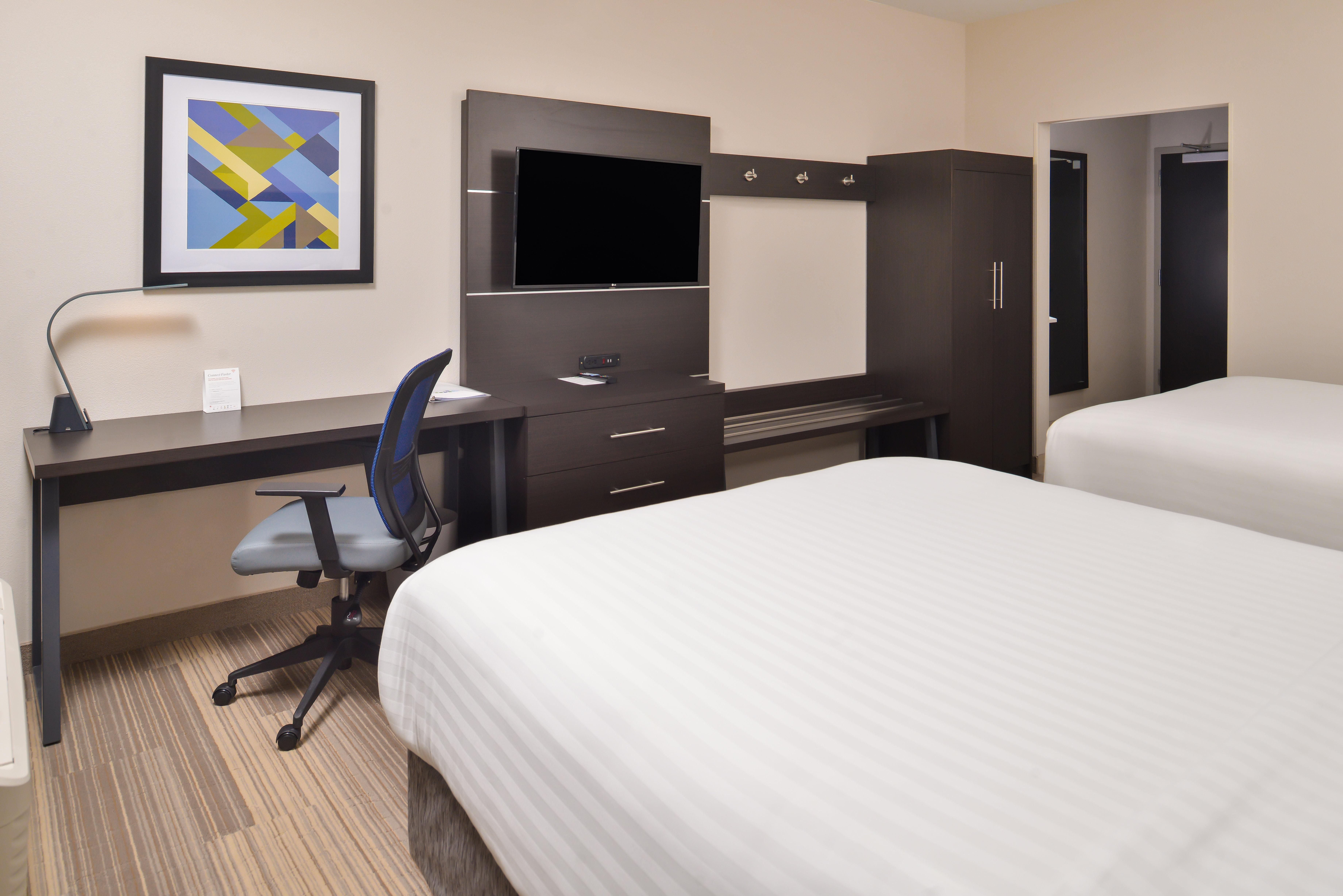 Express & - Kansas - By Ihg 2*