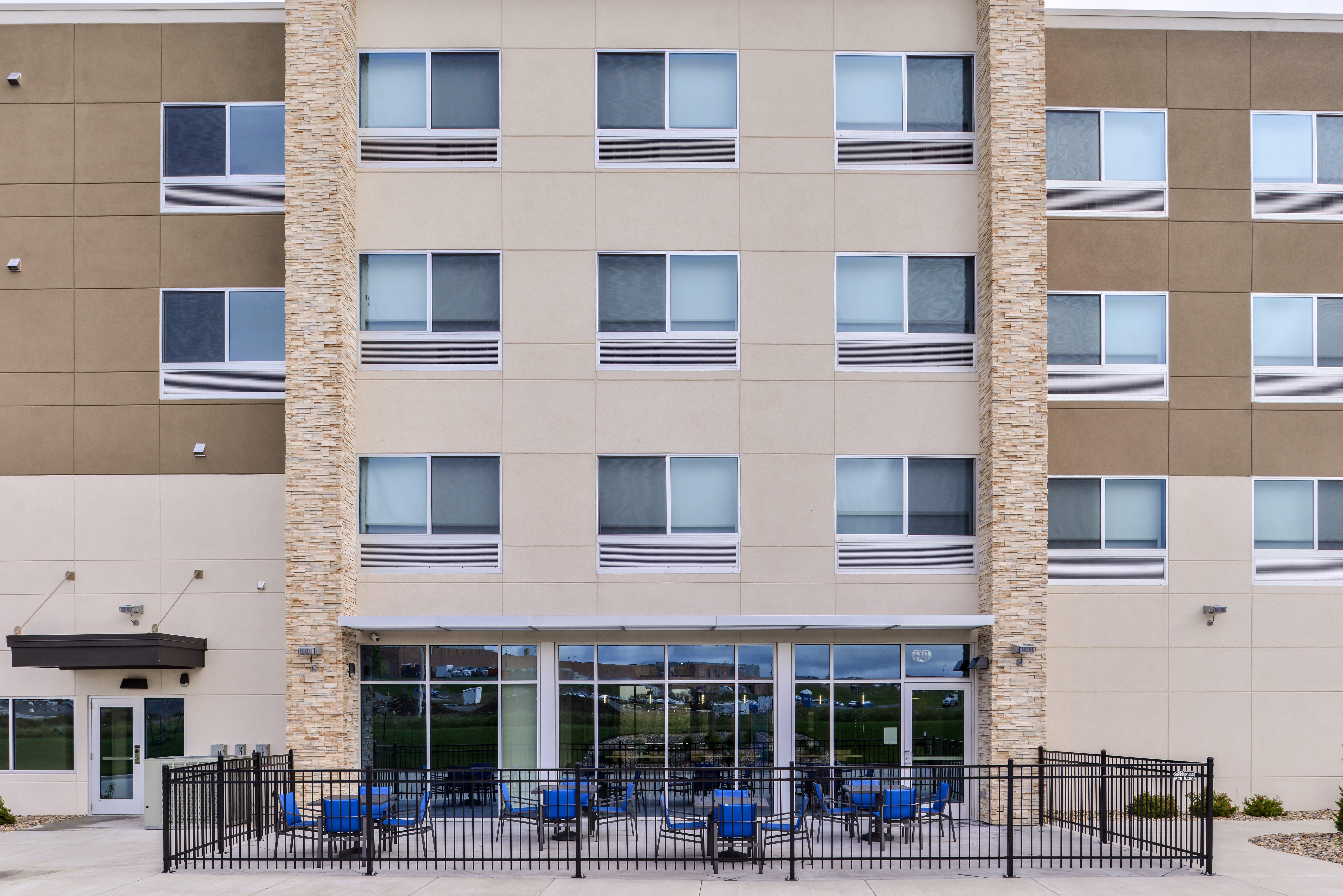 Express & - Kansas - By Ihg Hotel